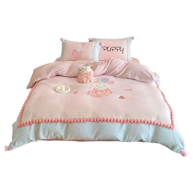 Children's bedding set with teddy fleece blanket, pompom hem and cute puppy design