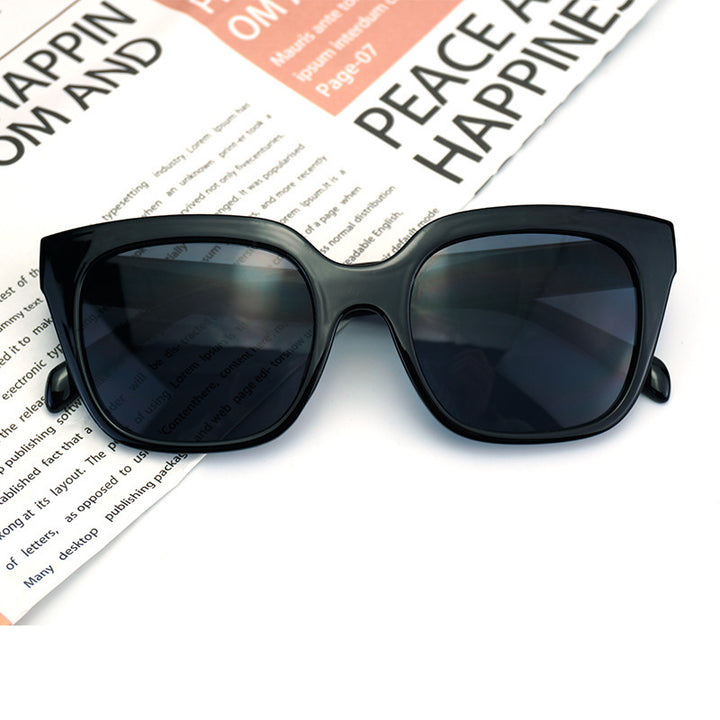 Women Fashion oversized Sunglasses with striking Frame Kalsten