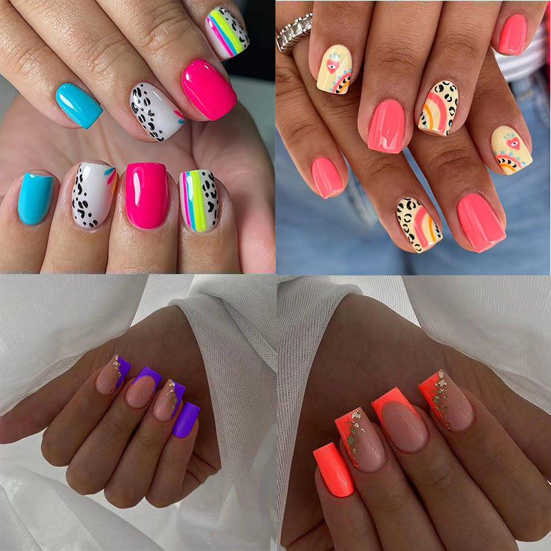 Elegant Glitter French Tip Nail Art Kalsten