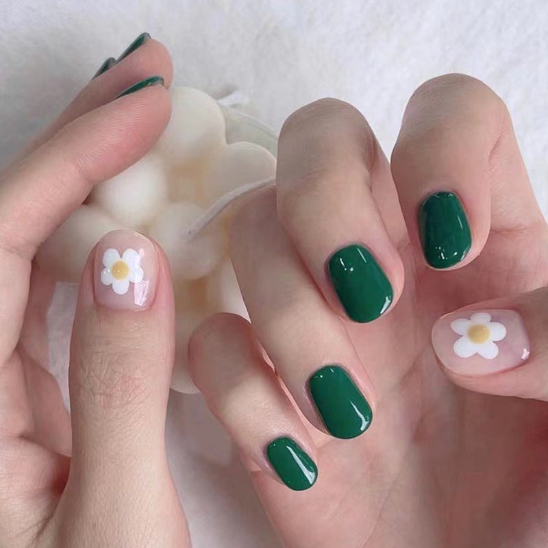 Artful Nail Art in Floral Design Kalsten