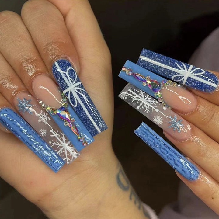 Artful nail art with floral 3D design Kalsten