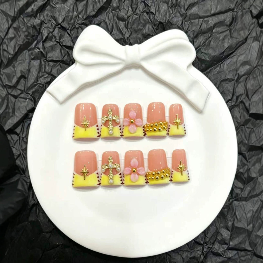 Artistic Press-On Nail Set with Decorative Floral and Gem Elements