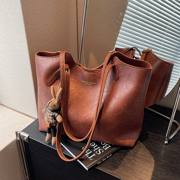Elegant Leather Tote Kalsten
