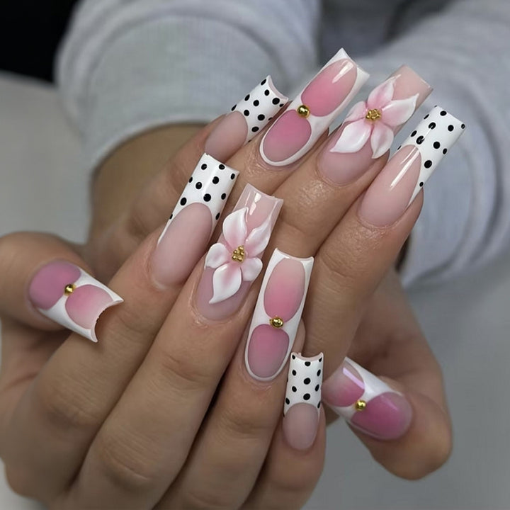 Artificial nail set with elegant flower and polka dot patterns Kalsten