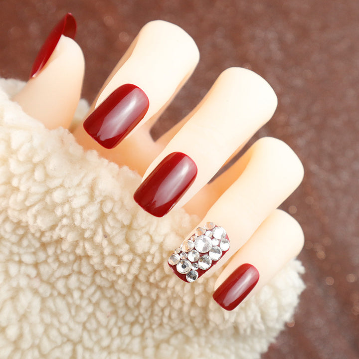 Glamorous Decorative Press-On Nail Set