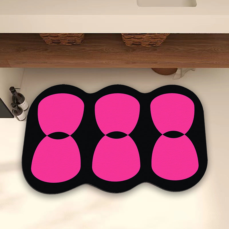 Elegant Heart-Shaped Bath Mat
