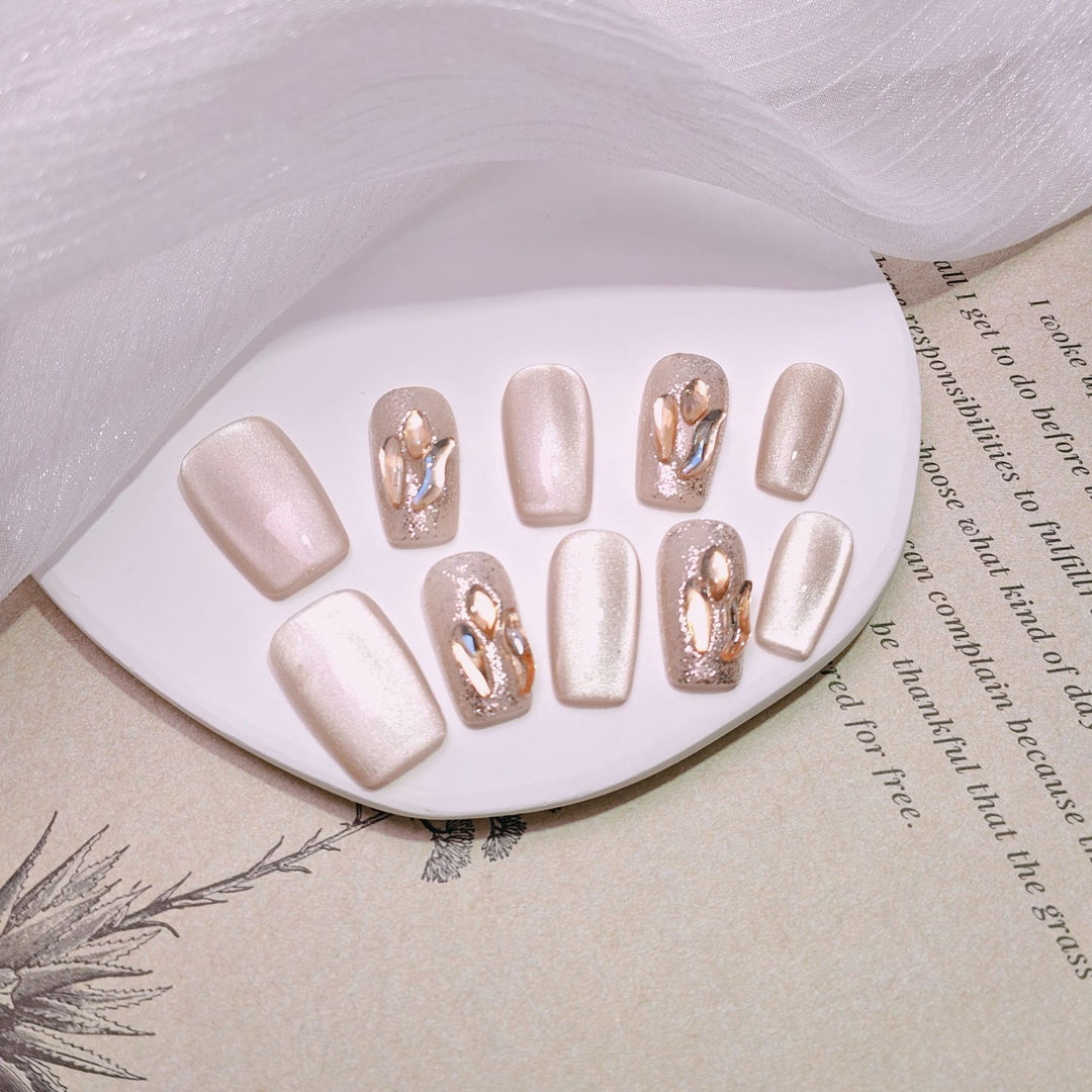 Elegant French Tip Press-On Nails Kalsten