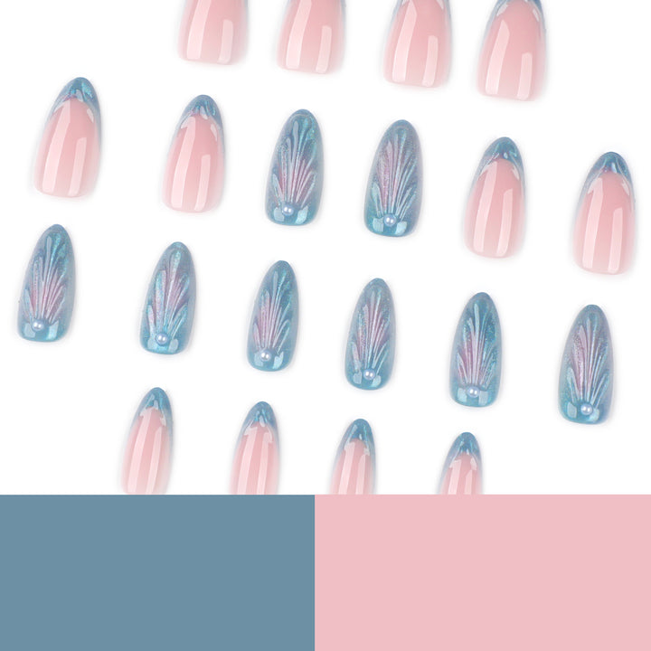 Artful Nail Art with Holographic Accents Kalsten