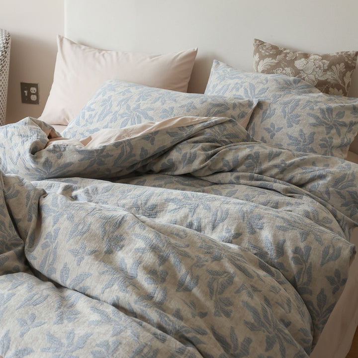 Elegant cotton-linen bedding set with quilted jacquard structure