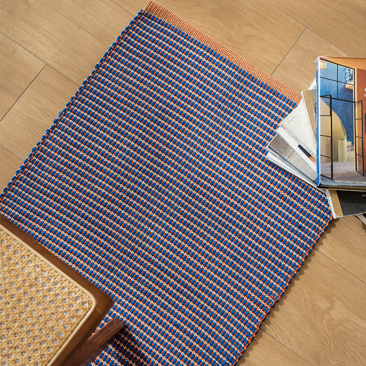 Braided outdoor and bath mat made of PVC for entryway and terrace