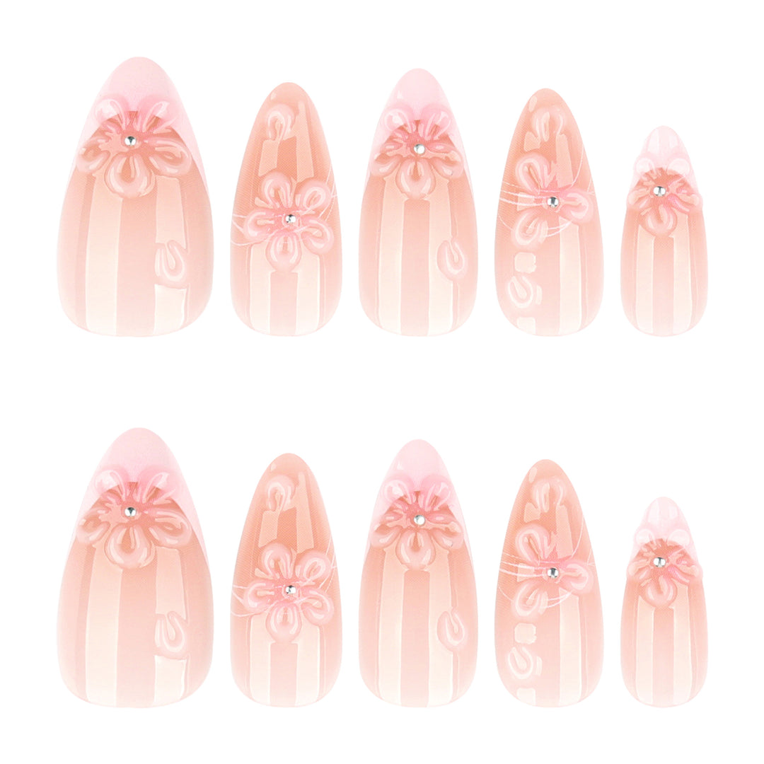 Artful nail extensions with floral 3D details Kalsten