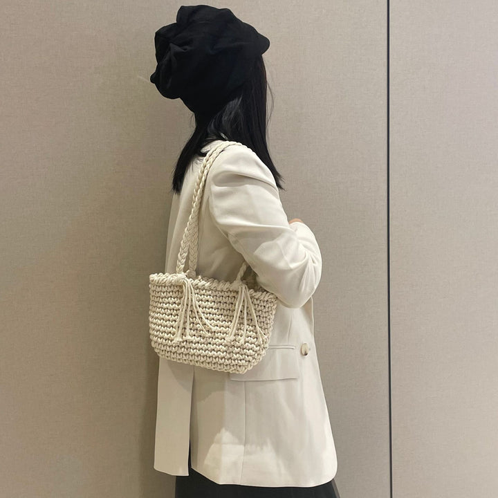 Hand-knotted shoulder bag with decorative pleating technique Kalsten