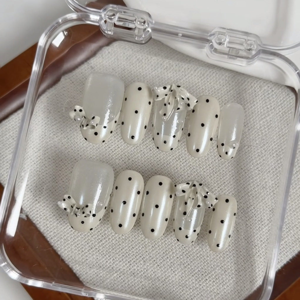 Polka Dot Themed Press-On Nail Set