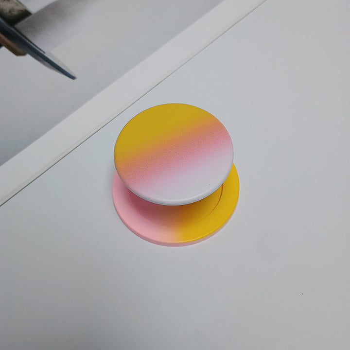 Stylish Gradient Phone Grip Kalsten