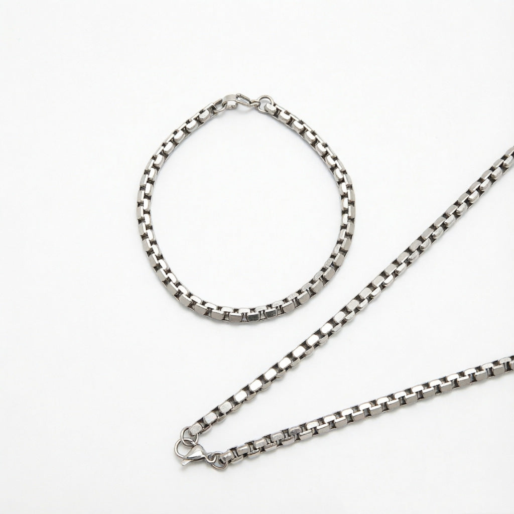 Modern Interlocking Link Chain Set Kalsten
