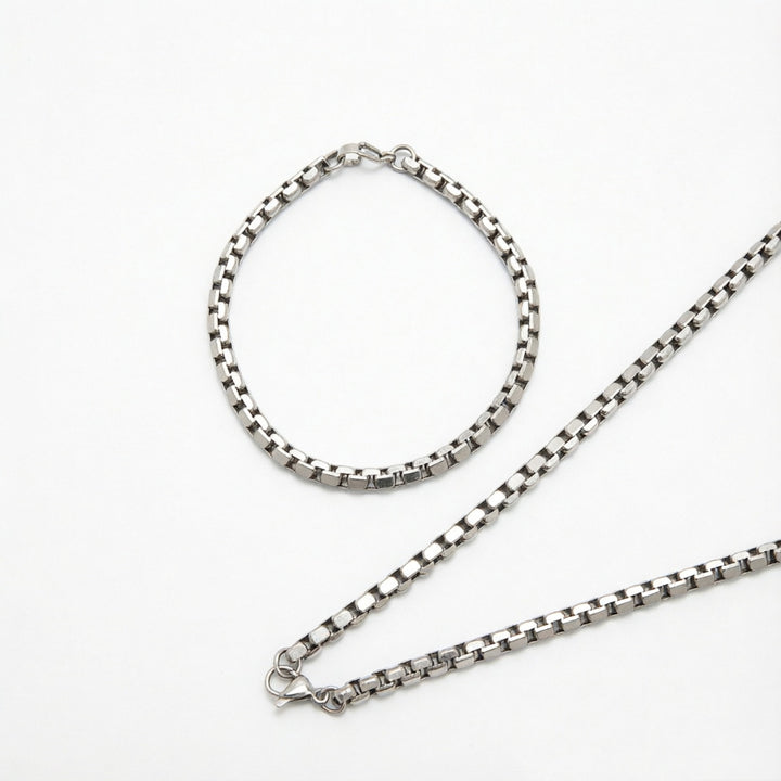 Modern Interlocking Link Chain Set Kalsten