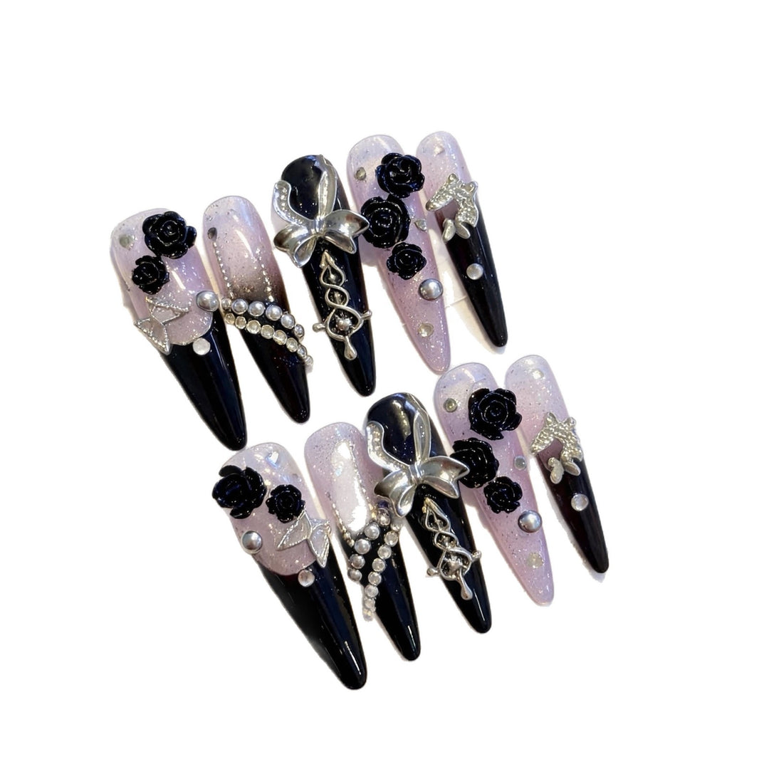 Elegant Gothic Press-On Nail Set