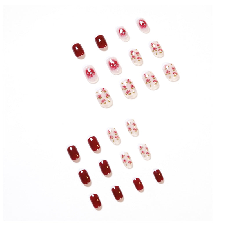 Artful nail art with elegant floral design Kalsten