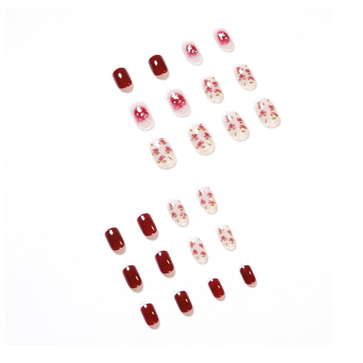 Artful nail art with elegant floral design Kalsten