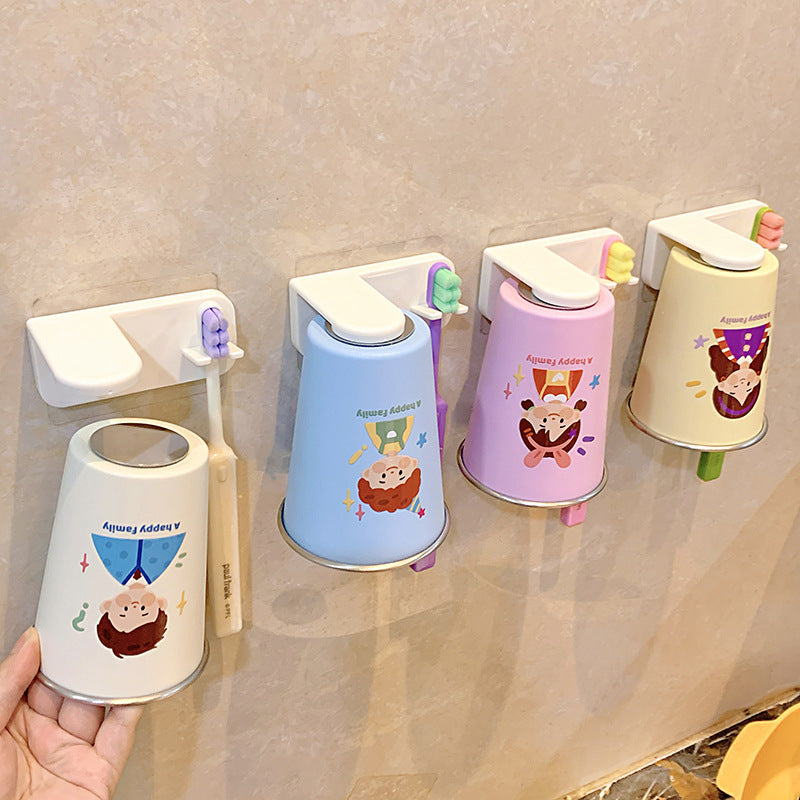 Wall-mounted toothbrush holder with playful animal design Kalsten