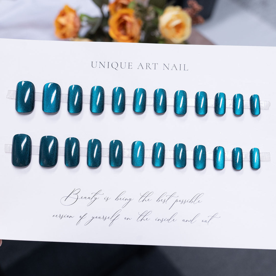 Shimmering Press-On Nail Kit