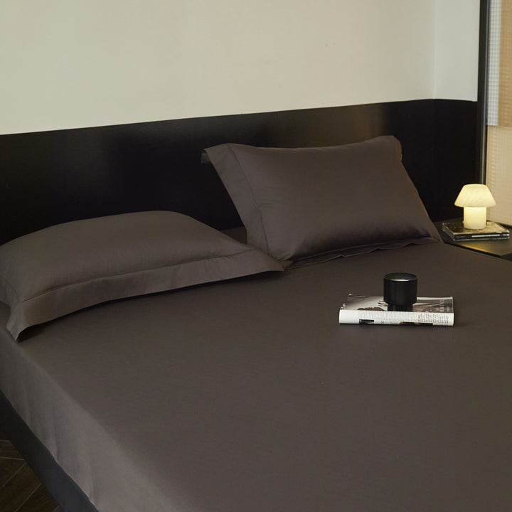Premium bedding set with fitted sheet and Oxford pillowcases
