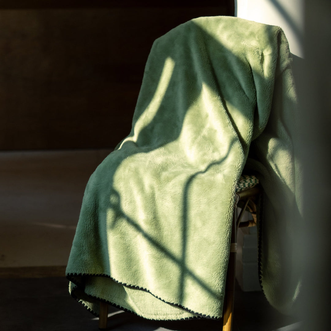 Soft Plush Throw Blanket Kalsten