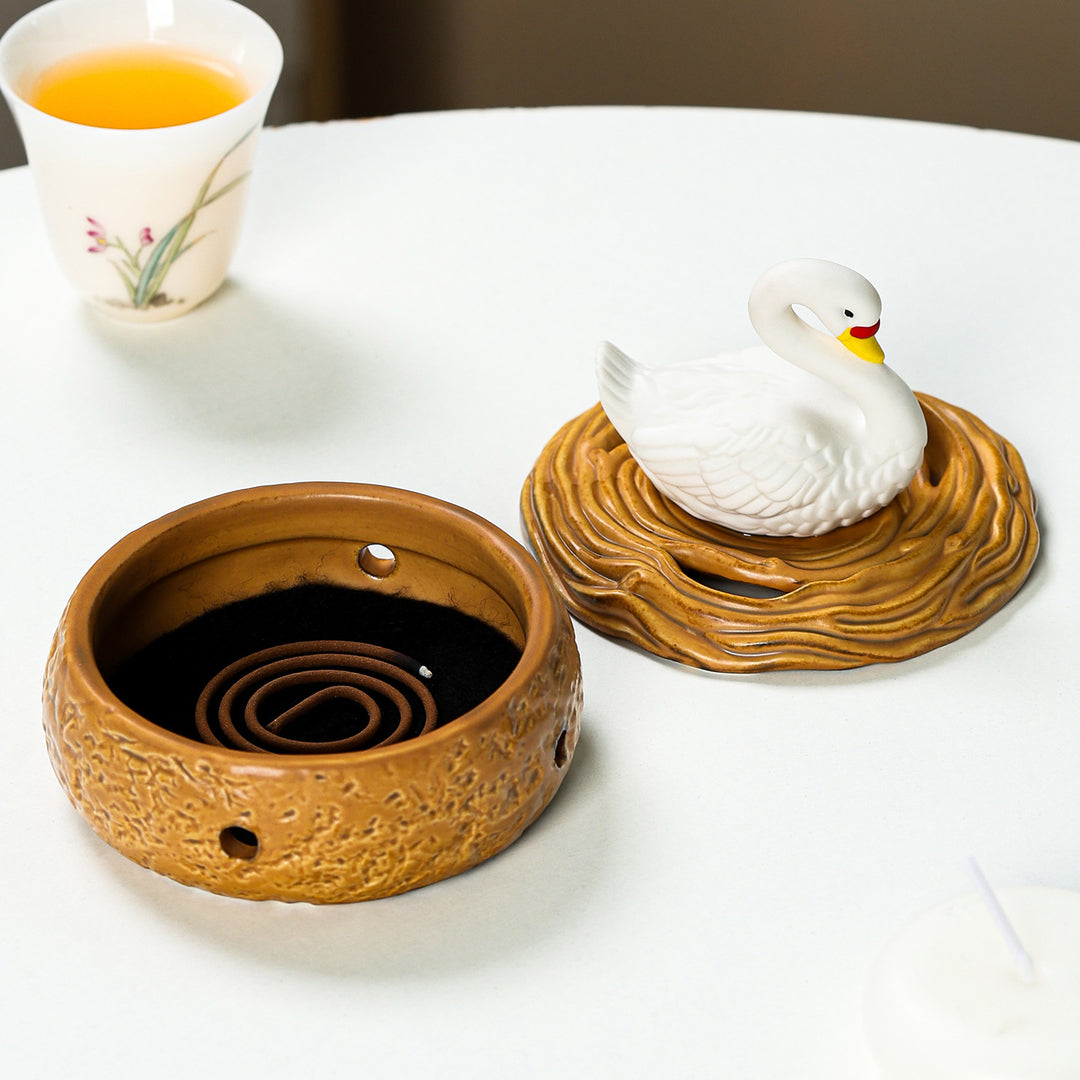 Artistic Swan Figurine Kalsten
