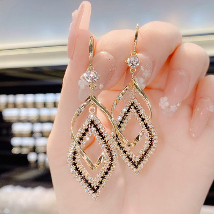 Statet Dangle Earrings Kalsten