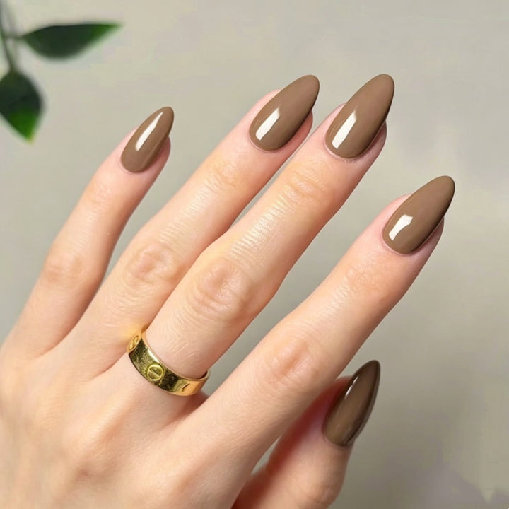 Elegantly Shaped Almond Press-On Nails Kalsten