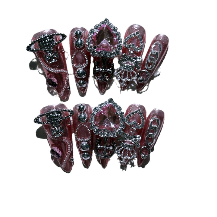 Glamorous Nail Art Extensions