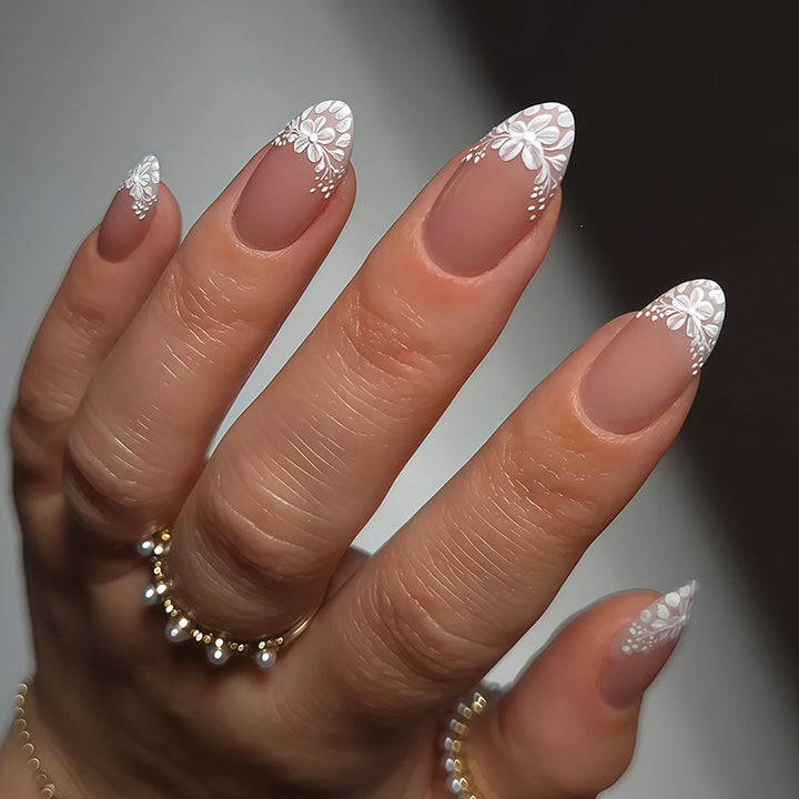 Artificial artificial nails with elegant flower designs Kalsten