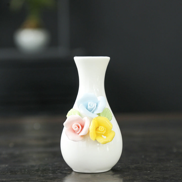 Elegant Floral Themed Ceramic Vase Kalsten