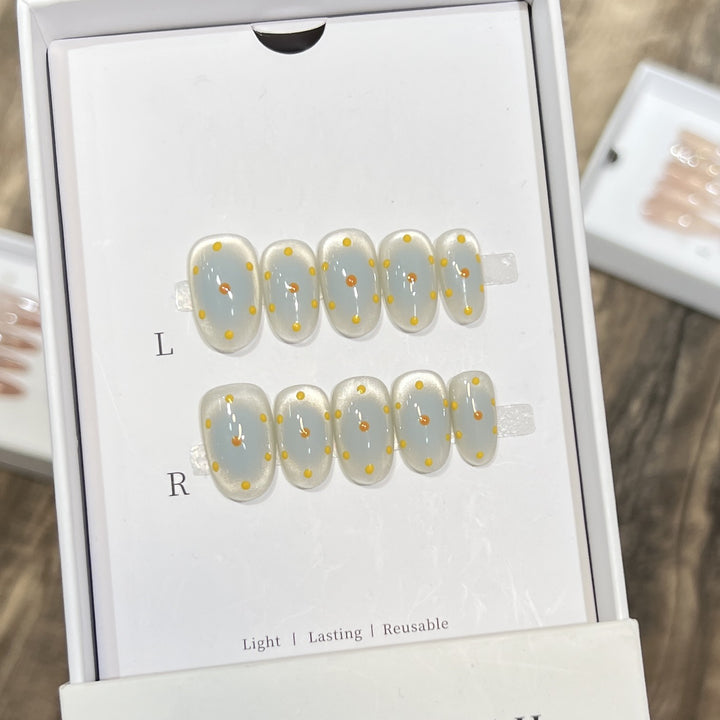 Handmade Press-On Nail Set with Artistic Floral Design Kalsten