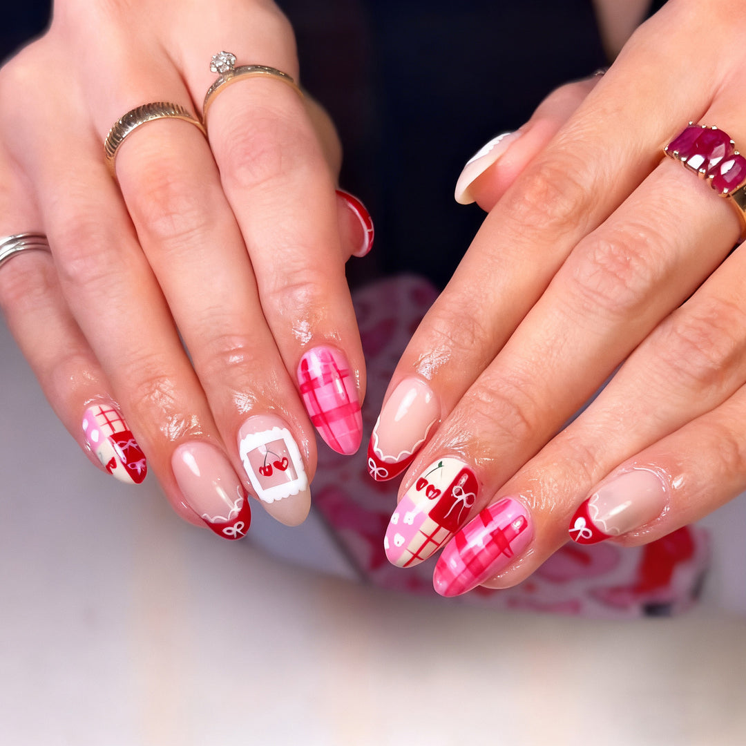 Artistic Seasonal Themed Press-On Nail Art Kalsten