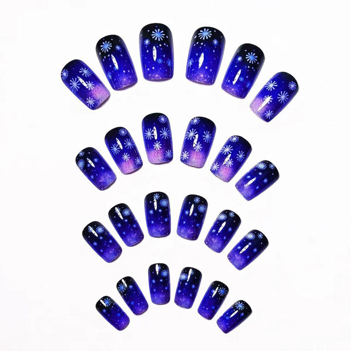 Winter-Themed Gradient Ombre Nail Art Kalsten