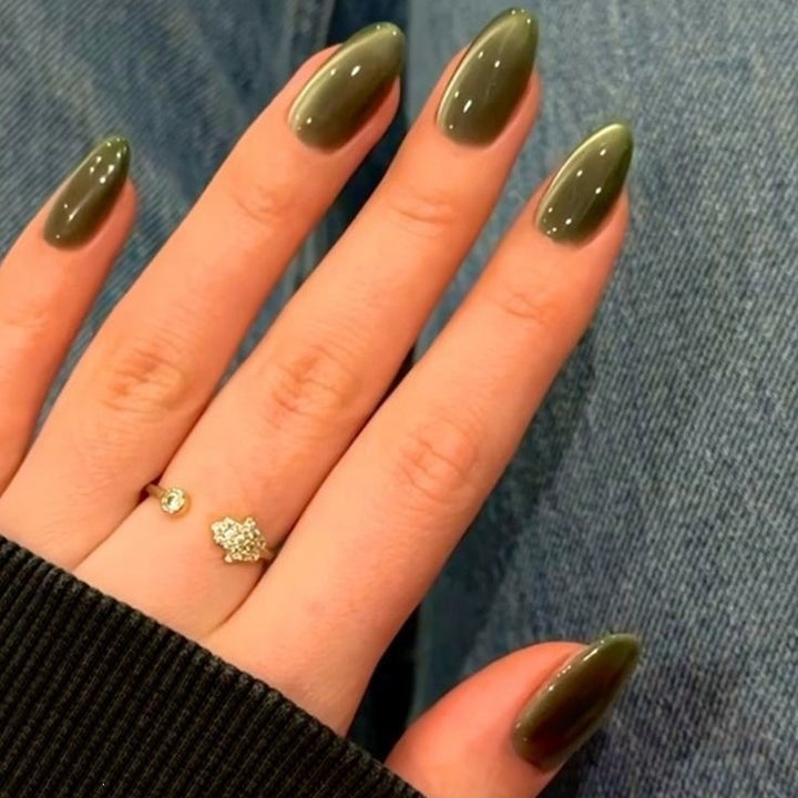Glamorous artificial nails with glitter and ombre design Kalsten
