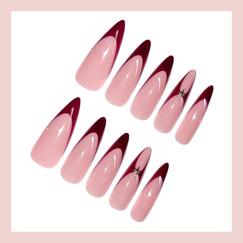 Nail art set with pointed shapes and shiny accents Kalsten