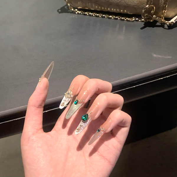 Luxury Crystal-Embellished Press-On Nails Kalsten