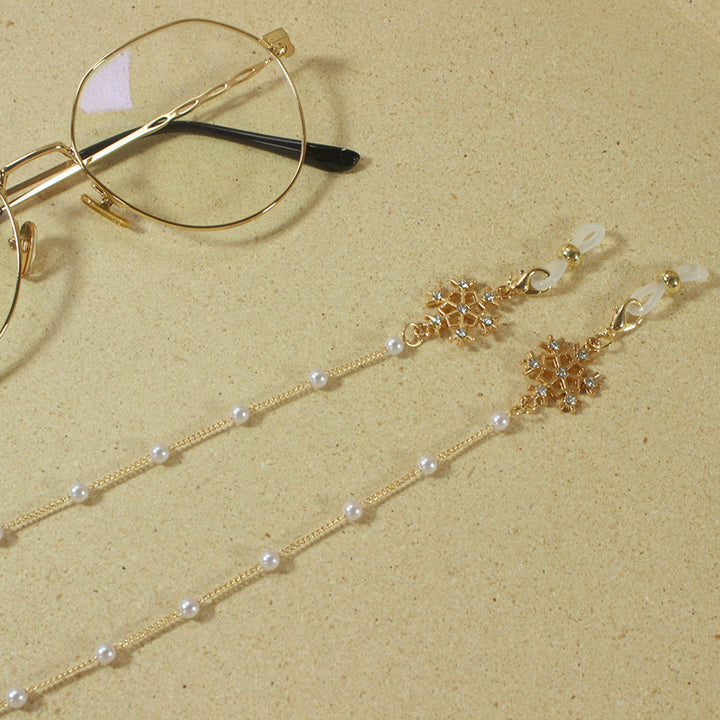 Elegant glasses holder chain with pearls and snowflake pendant Kalsten