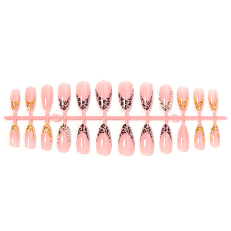 Trendy Artificial Nails with Glitter and Animal Motif Kalsten