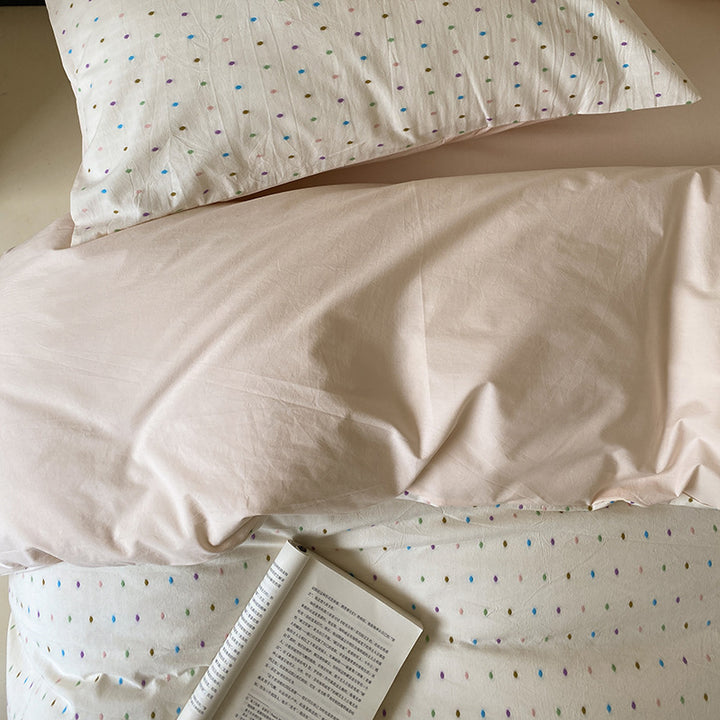 Breathable cotton percale bedding set with pastel dot pattern