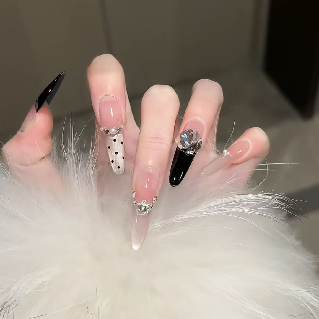 Artistic Press-On Nail Set Kalsten