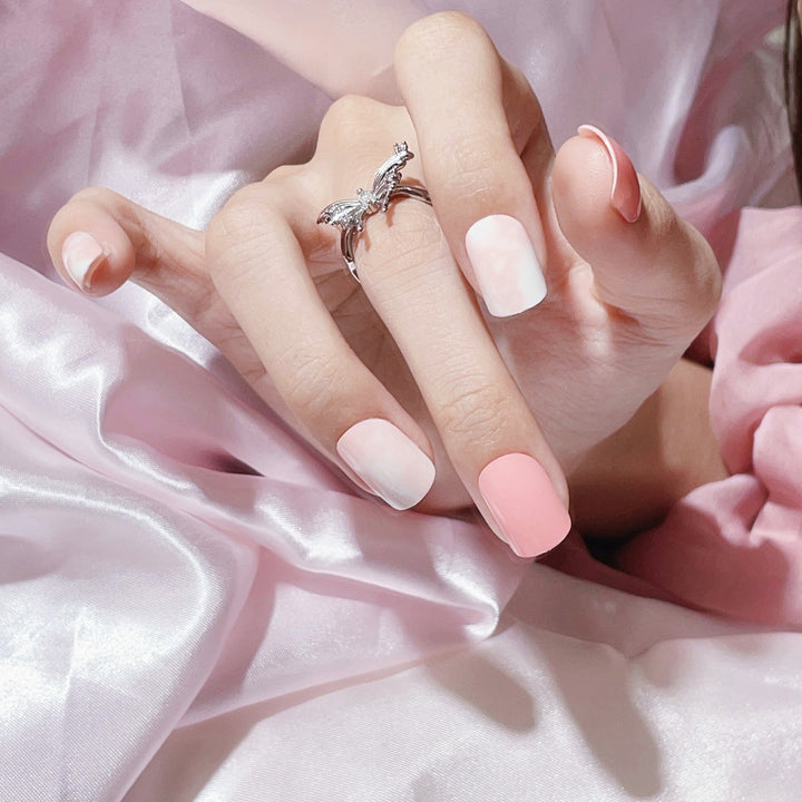 Press-On Nail Set with Marble Effect