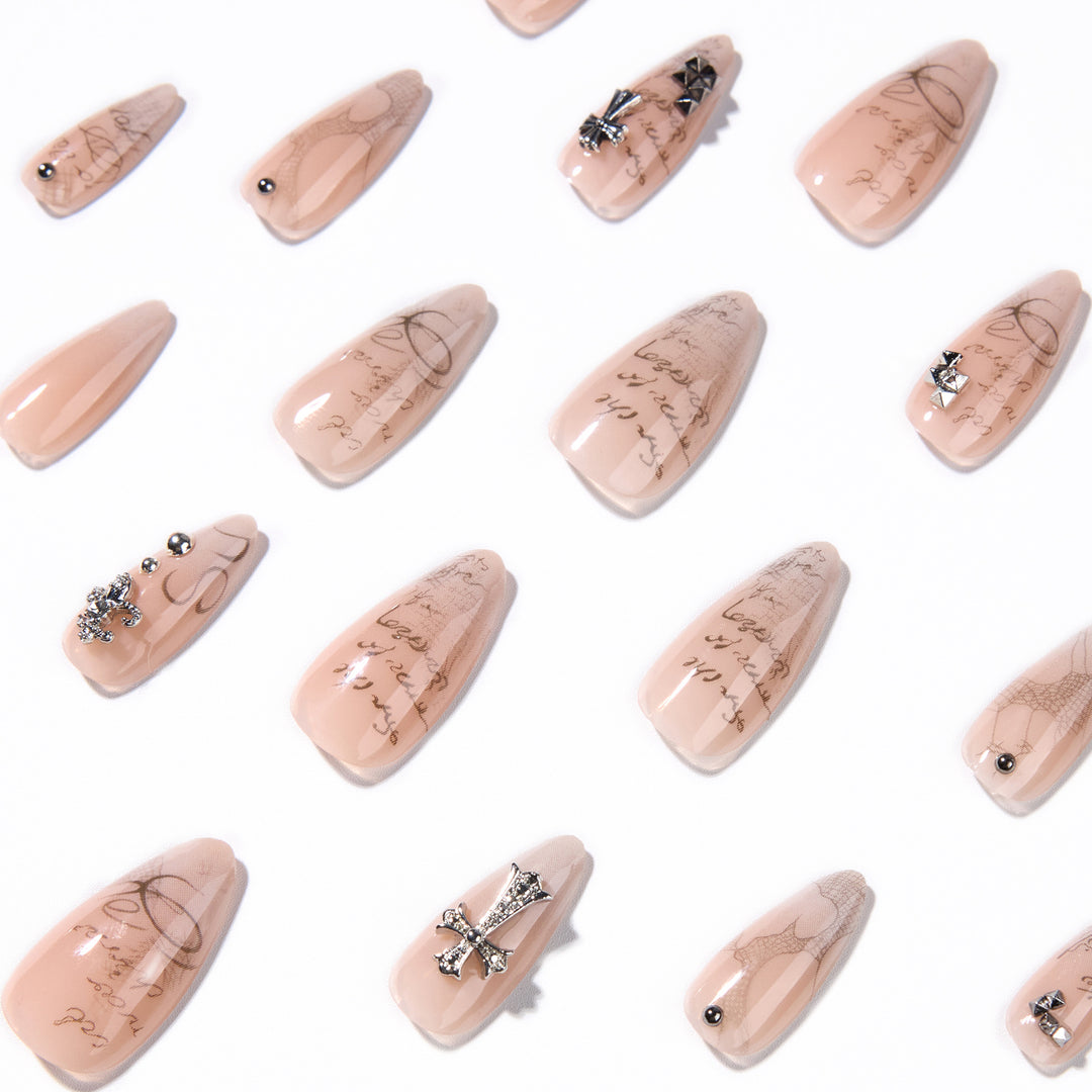 Artful Nail Art with Exclusive Metal Decorations Kalsten