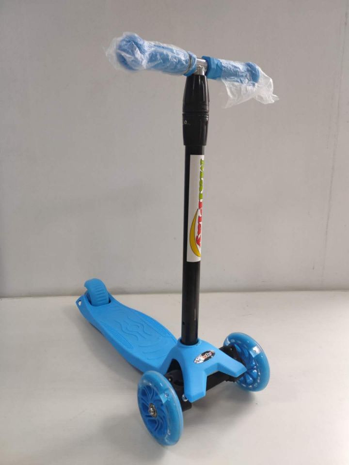 Three-Wheel Balance Scooter Kalsten