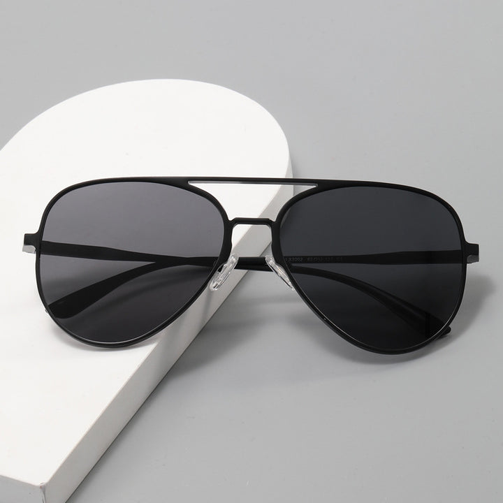 Women’s pilot sunglasses with UV protection and elegant frame Kalsten