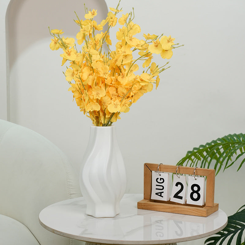 Elegant Curved Decorative Flower Vase Kalsten