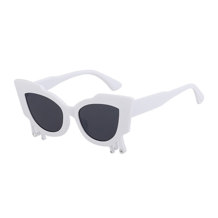 Women Exclusive Cat Eyes Sunglasses with Artistic Details Kalsten