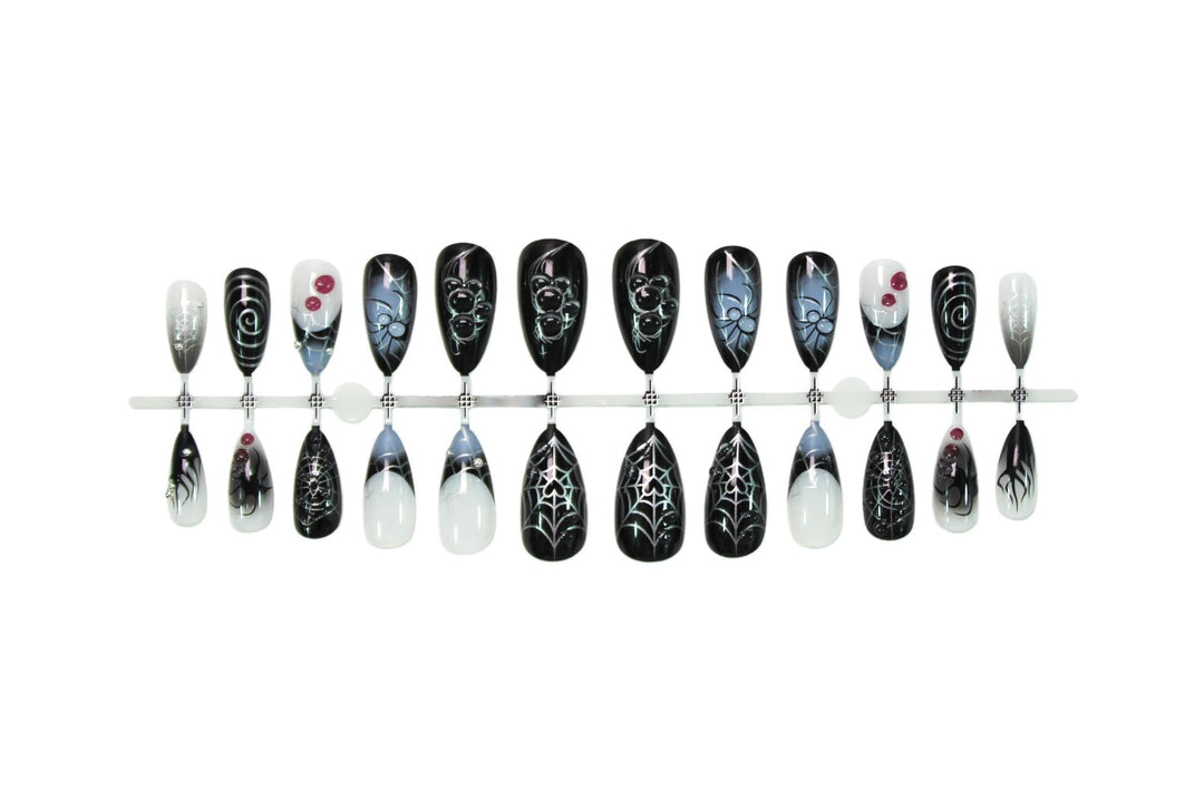 Acrylic nail set with creepy spider and Halloween designs Kalsten